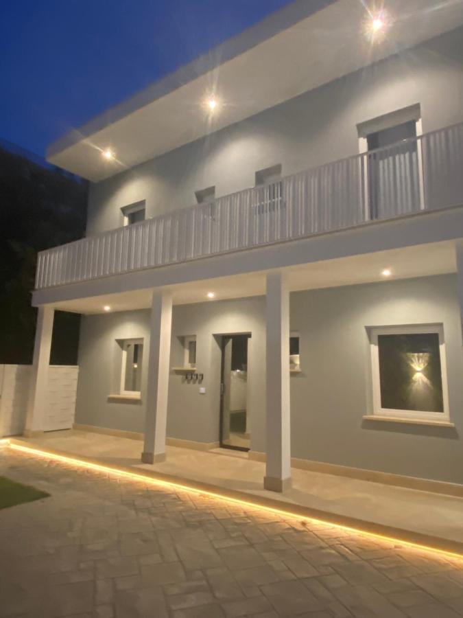 Grey House Guest House Luxury Latina Kültér fotó