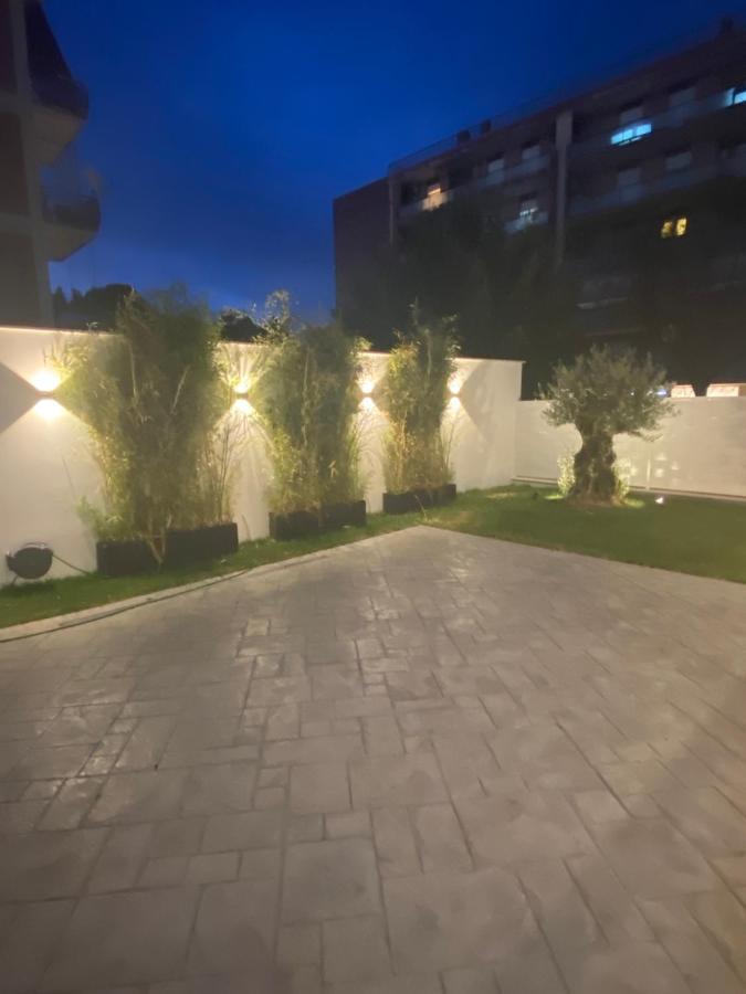 Grey House Guest House Luxury Latina Kültér fotó